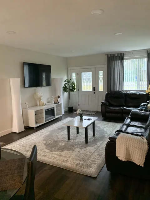 Deluxe Cleaning Services LLC work photo