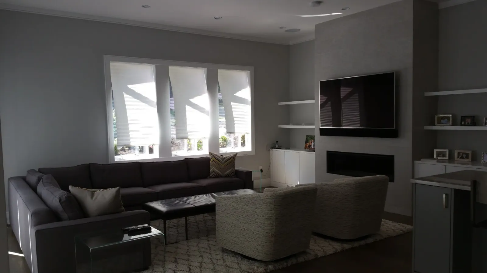 123 Florence   Living 1
