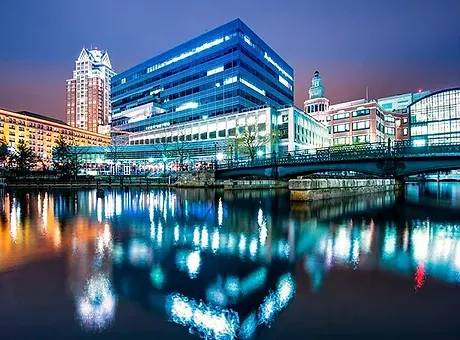 providence-place-mall-in-rhode-island-th_edited.jpg